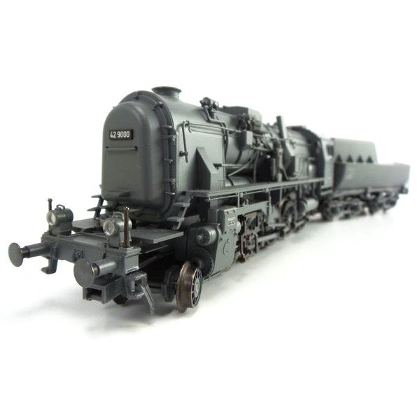Trix H0 - 22568 – Tender locomotive series BR 42 "Franco Crosti" of the DB