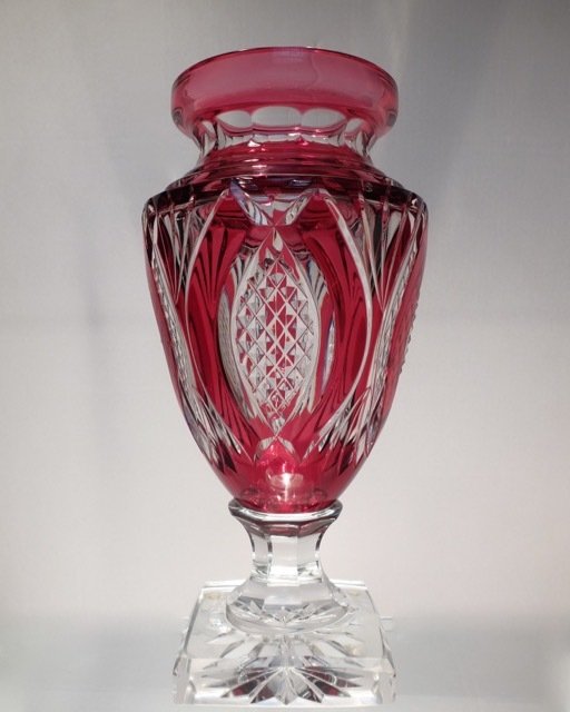 Val Saint Lambert - Vase pink model Jupiter, hand-cut crystal, Liège, Belgium, 20th century