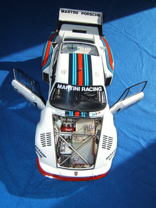 Tamiya - Scale 1/12 - Porsche 935 'Martini' #1
