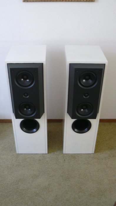 kef reference 104