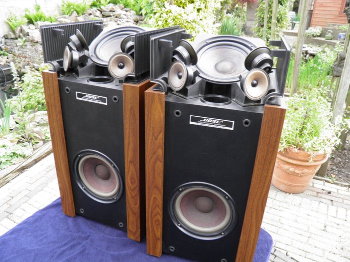 Beautiful vintage 1981 Bose 601 series 2 Direct Reflection speakers