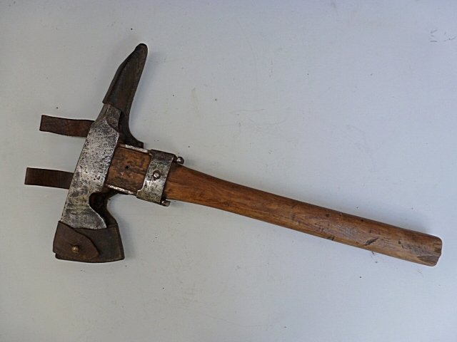 German pioneers axe in sheath 1917