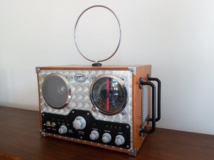 Retro field radio Spirit of St. Louis - Catawiki