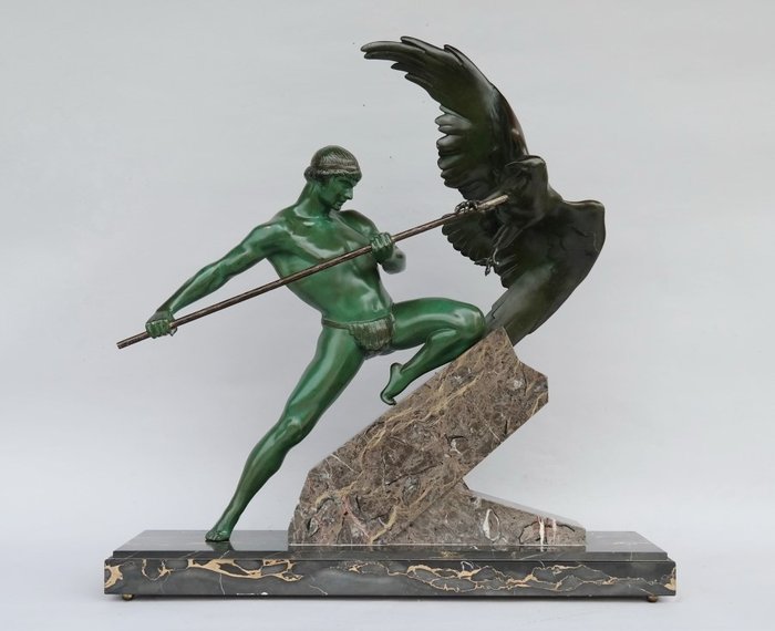 Georges Van de Voorde (1878-1970) - Art Deco Sculpture - Hercules with Eagle