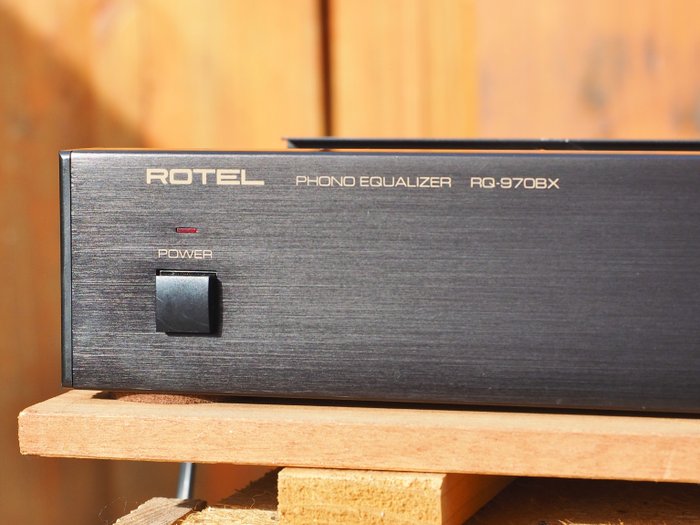 Rotel RQ-970 BX Phono voorversterker voor MM en MC