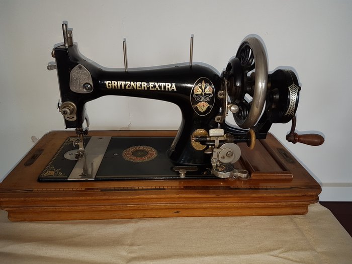 Gritzner Extra - antique sewing machine, first half of the 20th century, Germany