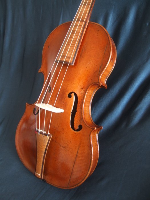 Original Baroque violin from 1700 - antique Antonium Nicolas
