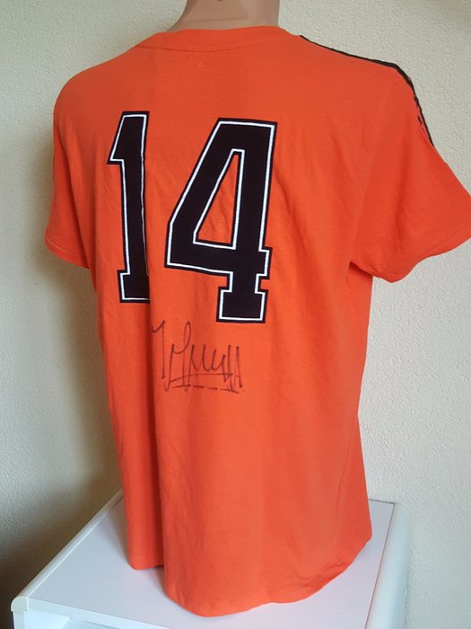 johan cruyff signed jersey