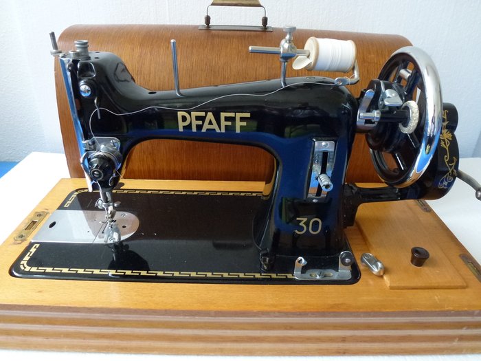 Pfaff 30 sewing machine, Germany, first half of 20 century