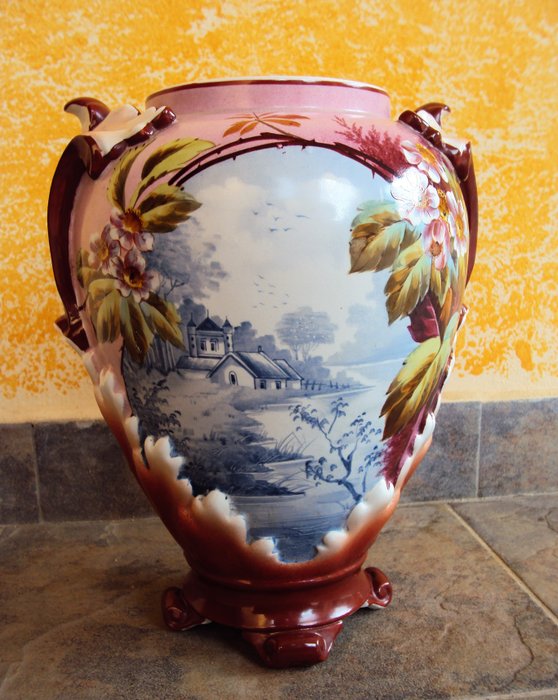 Faïencerie Nimy-Les-Mons, anciennement Mouzin Lecat & CIe - Hand-painted porcelain vase