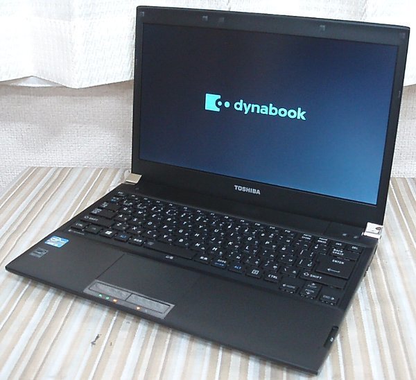 Toshiba Dynabook R732/H Laptop - Core i5 3340M (2.7GHz) - 4GB RAM 