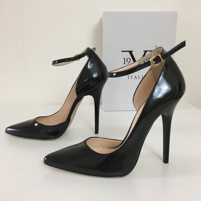 versace high heel shoes