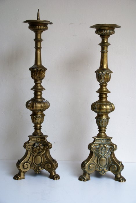 2 large bronze church candlesticks from early 19th century