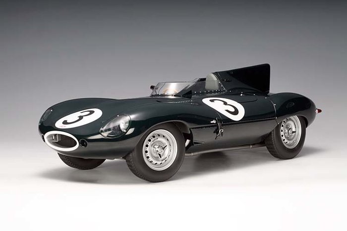 1:12 SCALE MODEL PLANS OF A 1954 'D' TYPE JAGUAR SPORTS RACING CAR. 