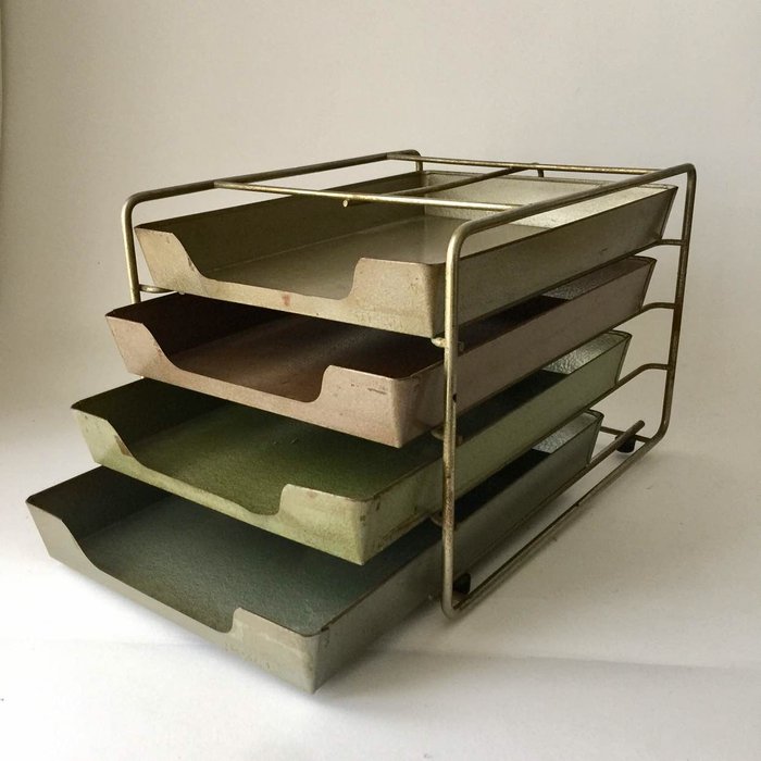 Manufacturer unknown – Industrial mail sorting box / magazine rack