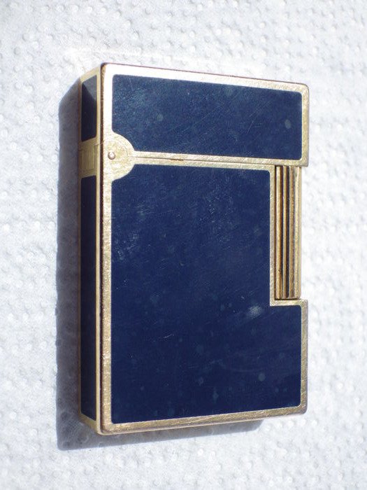 Blue Chinese lacquer and gold plated - ST Dupont gas lighter - mid 20th century