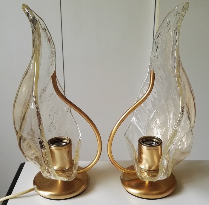 La Murrina, 1975 - Pair of abat-jour table lamps in Murano glass with gold powder coating.
