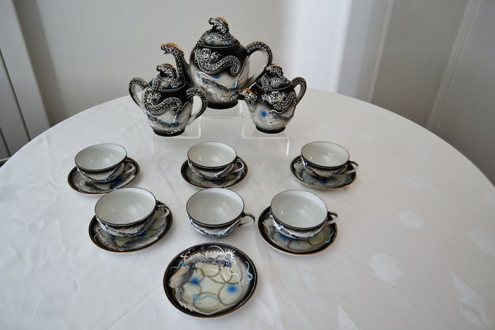 Porcelain tea set, Kutani Dragonware – Japan – mid 20th century