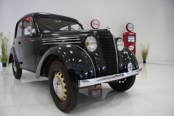 Renault - Juvaquatre (4) - 1939