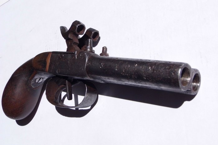 Percussion pistol double barrel Chest or punch Middle of the 18th century
