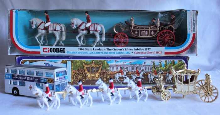 Corgi Toys/Crescent/Matchbox - Scale 1/40-1/66 - Lot with 2 Koninklijke Koetsen Gift sets + Matchbox Special edition bus Royal Wedding