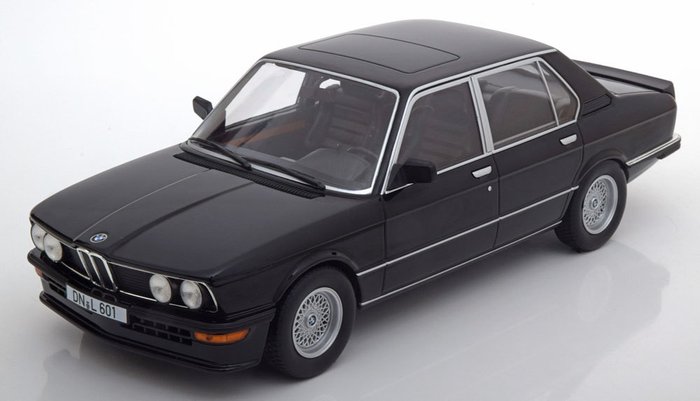BMW M535i Blanco 1980 escala 1:18 Norev 183265 