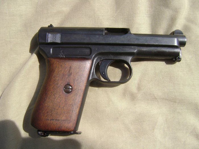 Rare automatic pistol  MAUSER 7.65 model 1914. The European certificate of neutralization to new standards is provided of course..