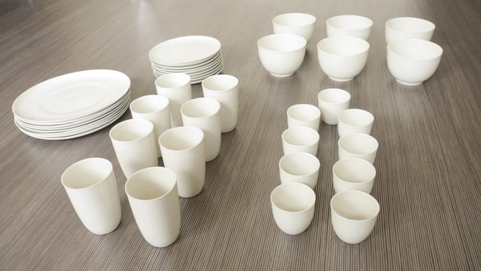 Hella Jongerius for Koninklijke Tichelaar Makkum - 'B Set' porcelain tableware (39 pieces!)