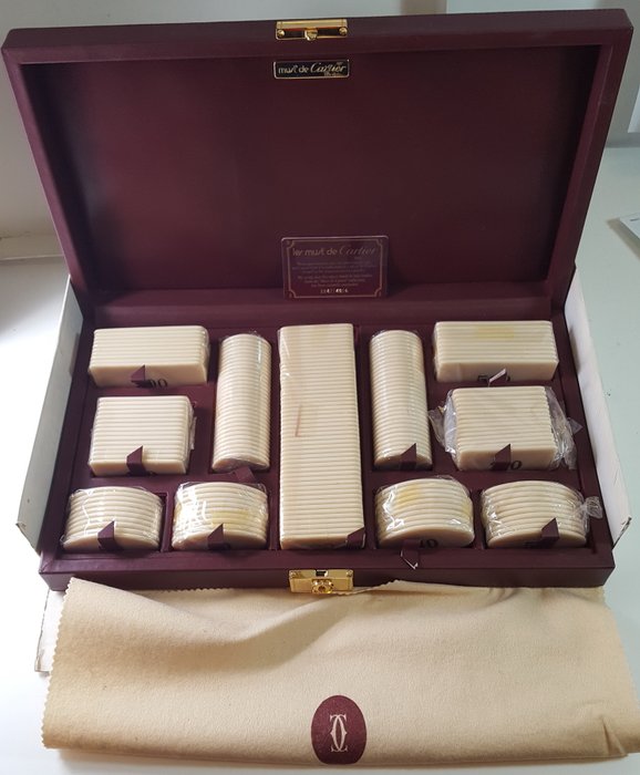 Cartier chips set for poker - extremely 