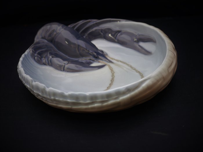 Royal Copenhagen - Porcelain plate with lobster - Catawiki