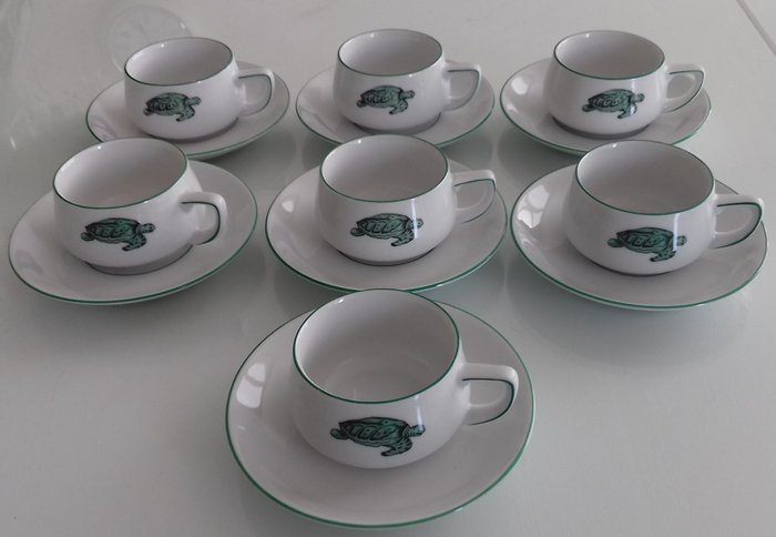 7 piece - Turtle soup bowl cups and saucers Thomas Lacroix Germany