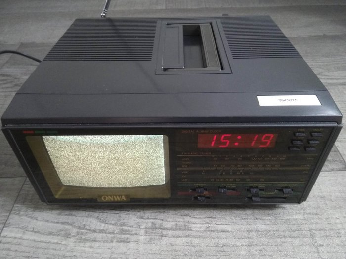 Onwa TVR-706 - Vintage portable TV / Radio / Alarm Clock