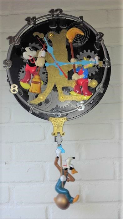Disney, Walt - Singing & Musical Wall Clock - Donald Duck + - Catawiki