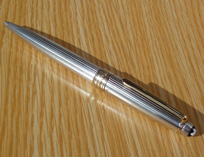 Montblanc Meisterstuck Solitaire sterling silver pinstripe ballpoint pen - included original case, manual and box !