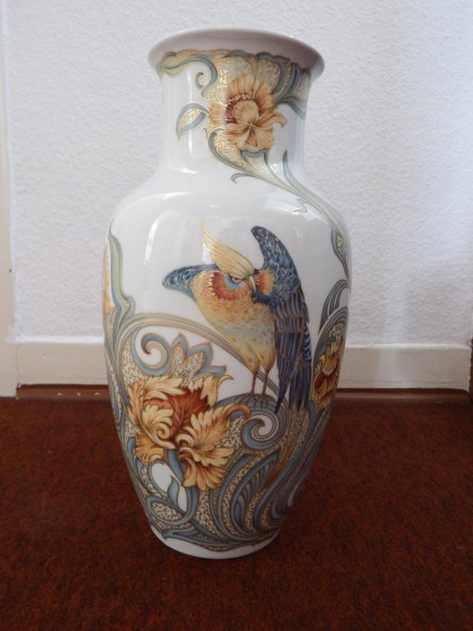 Porcelain vase by AK Kaiser porcelain of W.Germany "Seral" designer K. Nos