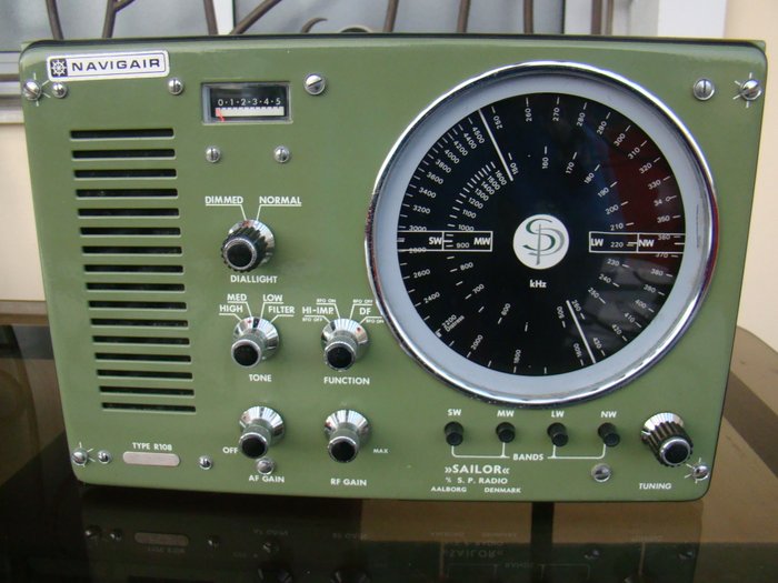 Navigair - Type = R 108 - VHF maritime radio telephone - Sailor