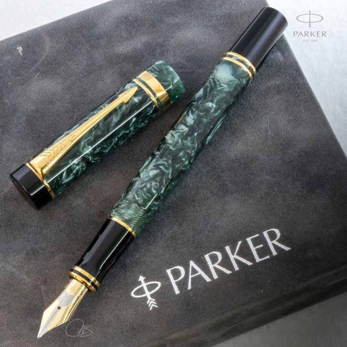 Parker Duofold "Green Marble" Fountain Pen | 1st Version