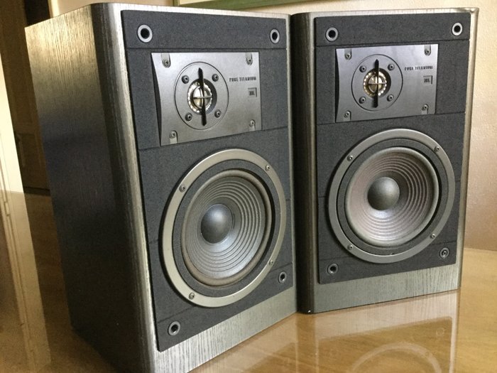 JBL LX22 2-way speakers for bookshelf made in California - USA