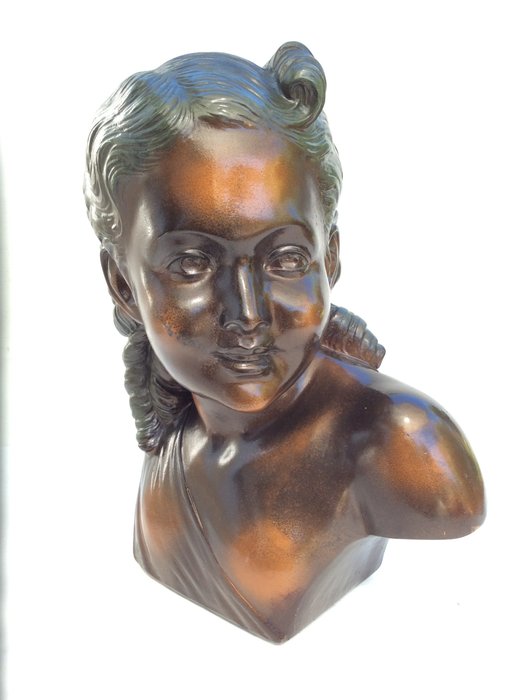 M.Toscana : signed girl’s head (bust) - Art Deco- Italian – 1st half of the 20th century