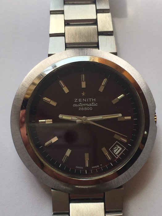Zenith "flying saucer" – iridescent garnet dial – made in the '70s-'80s