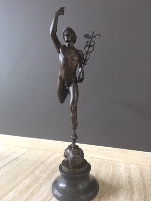 Bronzen beeld Mercurius Hermes naar Giambologna, 58 cm hoogte, België/France, 20e eeuw