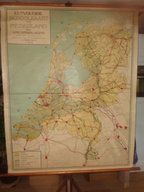 Oude eenvoudige schoolkaart van Nederland ,2e druk.
