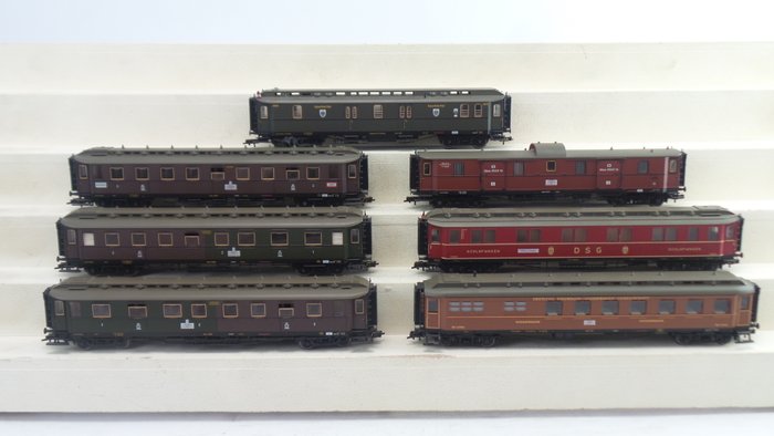 Fleischmann H0 - 5879/5880/5881/5882/5883/5884 - Set of 7 four-axle Prussian wagons with luggage and dining wagons of the K.P.E.V / DSG