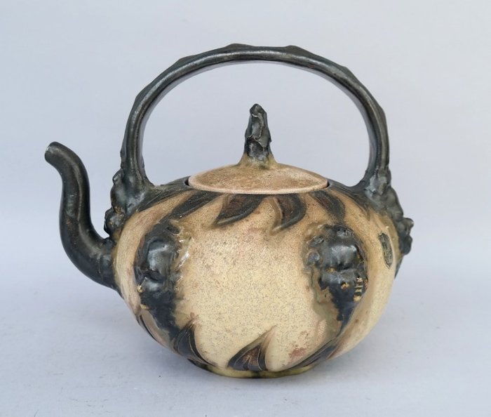 Sylvain Hublet Val Hublet d'Heure - Art Deco ceramic tea pot / handle pot