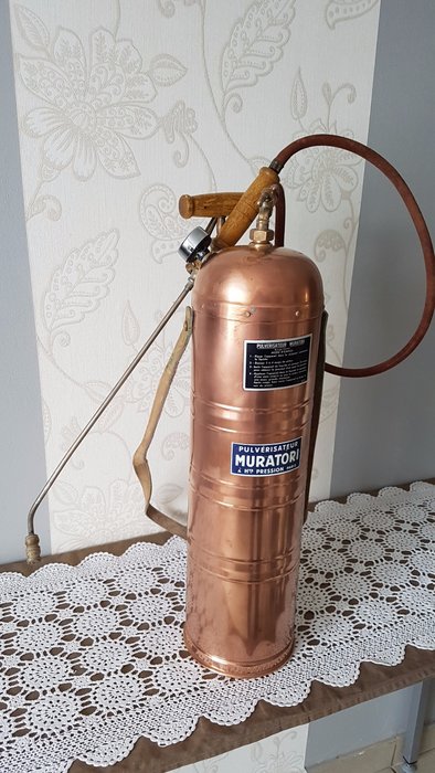 Old high-pressure sprayer with manometer - MURATORI PARIS - Copper.