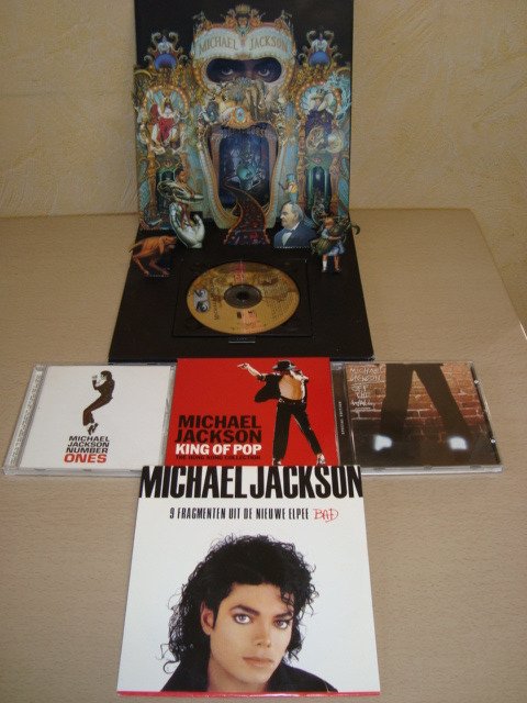 Michael Jackson: Dangerous: Limited Edition Pop Up-album (First printing) + 7" Vinyl Belgian promo for the album "Bad" + 3 cd's (including one double album "King Of Pop - The Hong Kong Collection)