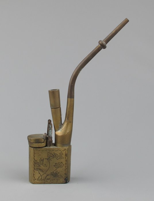 Antique Chinese brass opium water pipe – China – around 1920.