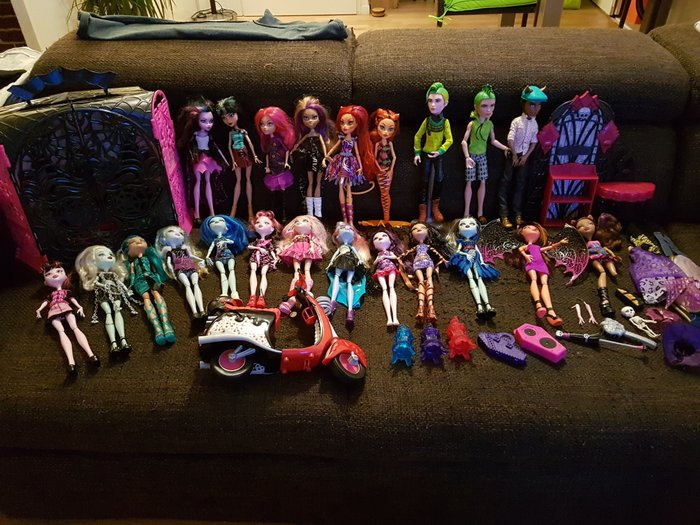 used monster high dolls lot for sale