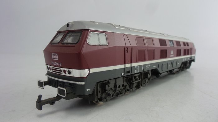 Rivarossi H0 - 1099 - Heavy diesel locomotive: BR 232 ("V 320") of the DB