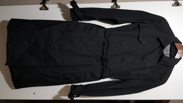 Prada – Original vintage women's trench coat - Catawiki
